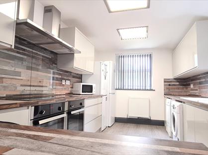 Room in a Shared House, De Grey Street, HU5
