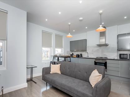 1 Bed Flat, Haydons Road, SW19
