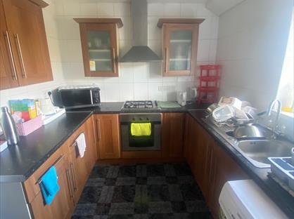 2 Bed Flat, Parkfield Place, CF14