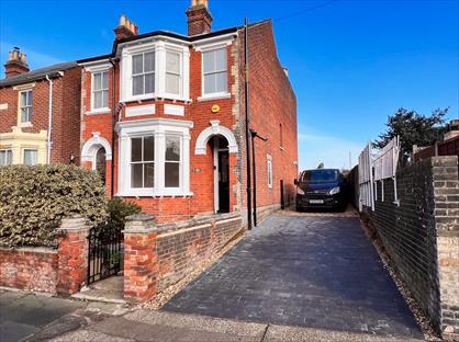 3 Bed Detached House, Beaconsfield Avenue, CO3
