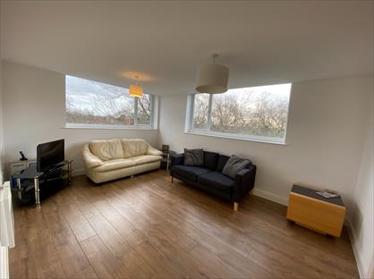 3 Bed Flat, Mere Bank, L17