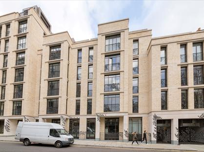 1 Bed Flat, Young Street, W8