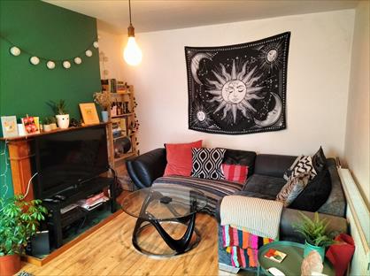 1 Bed Terraced House, Aviary Row, LS12