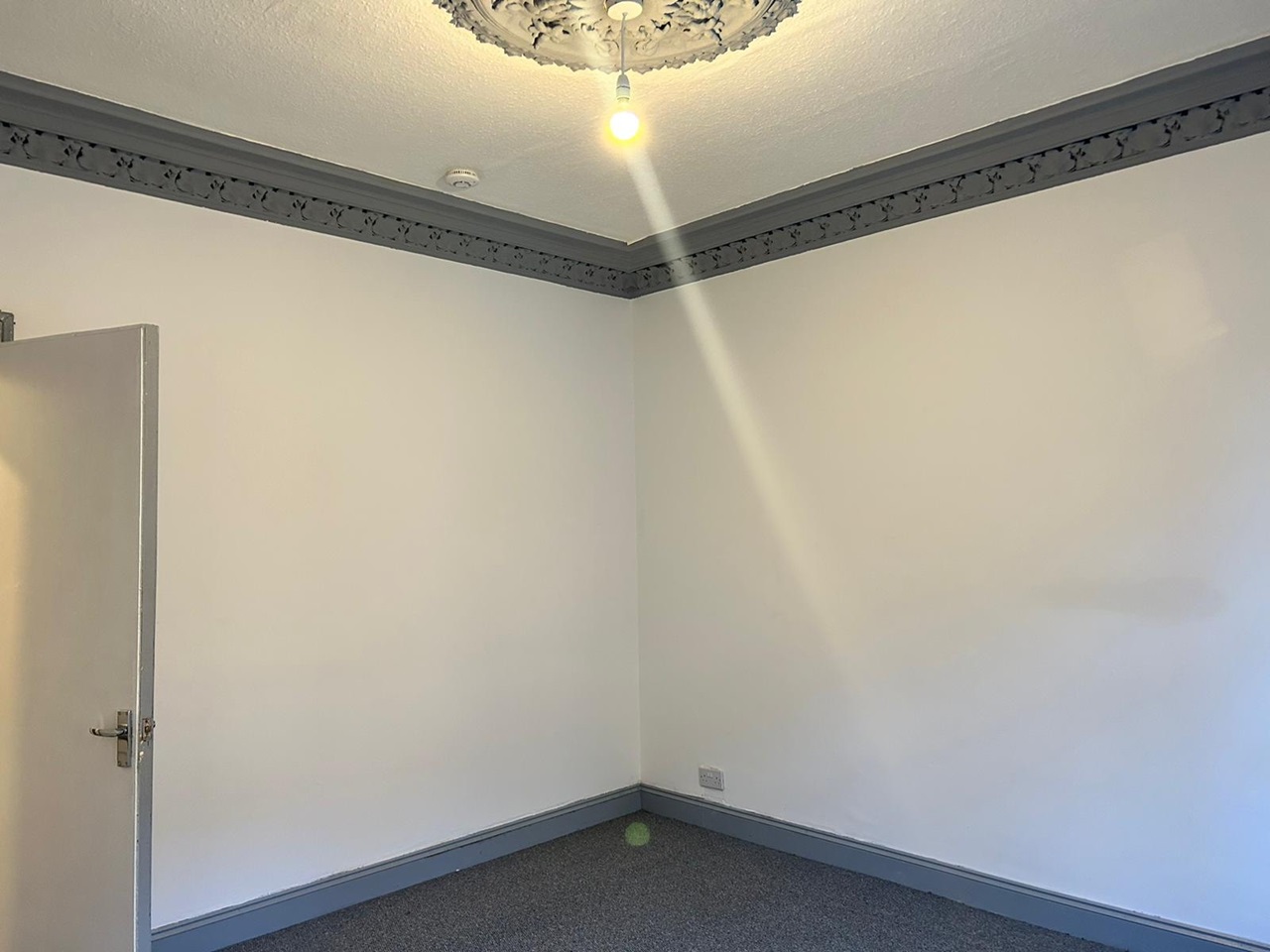 Paisley 2 Bed Flat, Espedair Street, PA2 To Rent Now for £625.00 p/m