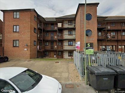 1 Bed Flat, Lansdowne House, PO12