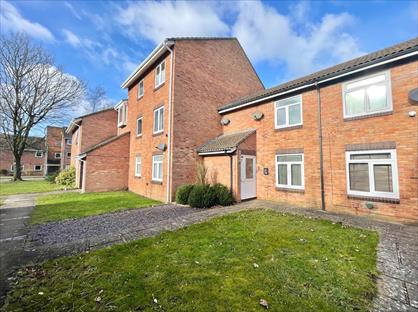 2 Bed Terraced House, Ashtree Road, BA11