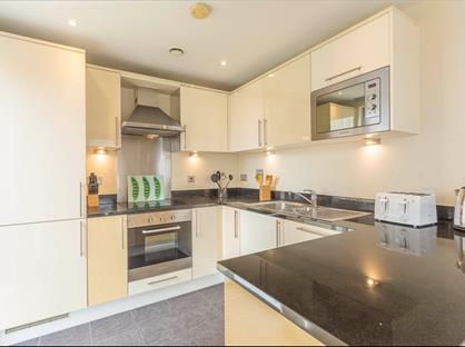 Room in a Shared Flat, Indescon Square, E14