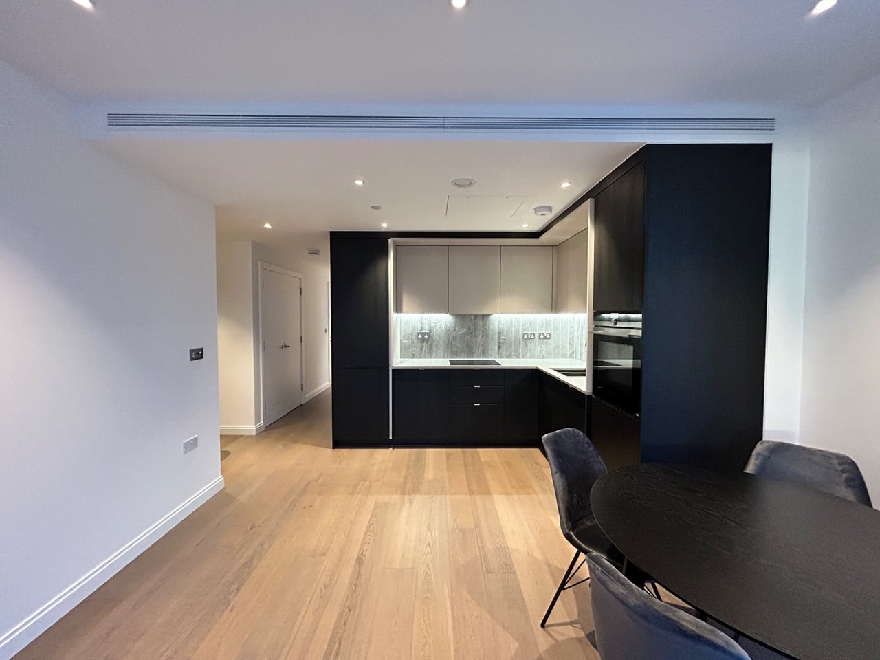 Additional image 3 of 2 Bed Flat, Kennington Lane, SE11, N1 7GU