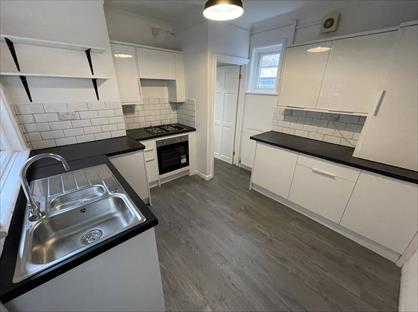 1 Bed Flat, Queens Road, PO16