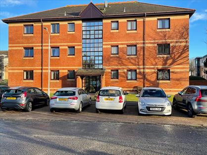 1 Bed Flat, Monkton Court, KA9