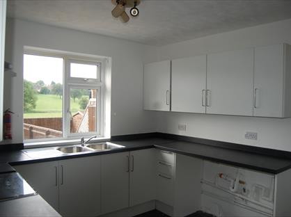 2 bed terraced house for rent in 2 Bed Terraced House, Henshaw Road, NN8