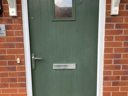 3 Bed Semi-Detached House, Farm Croft Drive, WA3