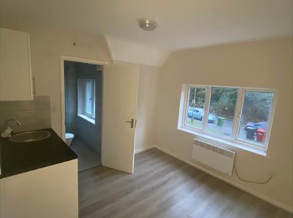 Studio Flat, Elbow Meadow, SL3
