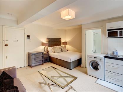 Studio Flat, Pelham Court, SW3