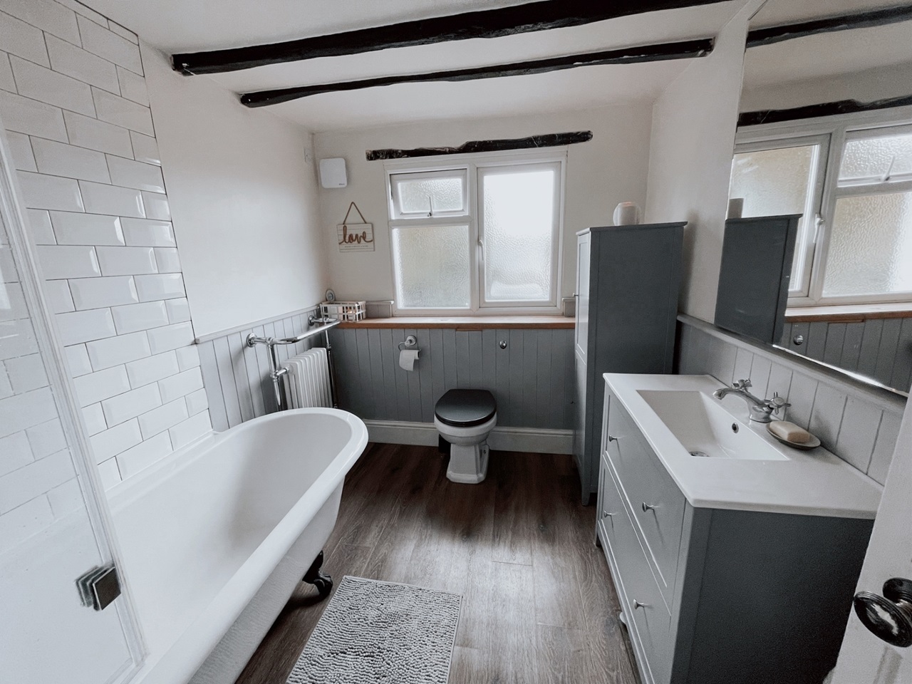 Wolston, Coventry 2 Bed SemiDetached House, Warwick Road, CV8 To