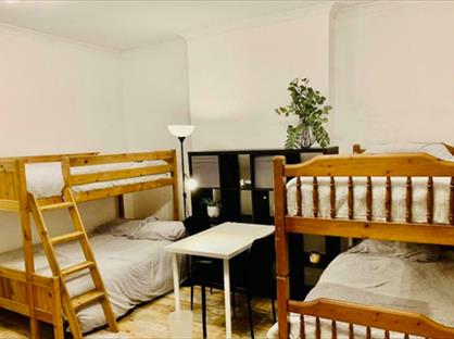 Room in a Shared House, Purley Knoll, CR8