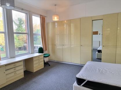 Room in a Shared Flat, Newland Park, HU5