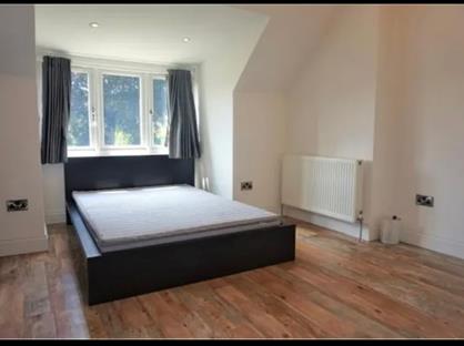 Room in a Shared House, Purley Knoll, CR8