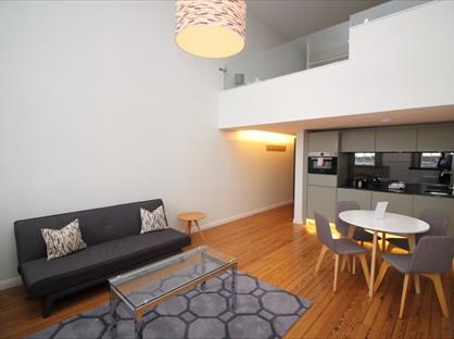 1 Bed Flat, Mcdonald Road, EH7