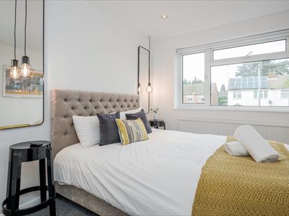 5 Bed Semi-Detached House, Wentworth Way, SL5