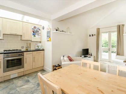 1 Bed Flat, Arlington Road, KT6