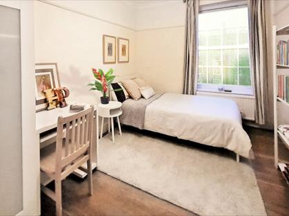 3 Bed Flat, Wenham House, SW8