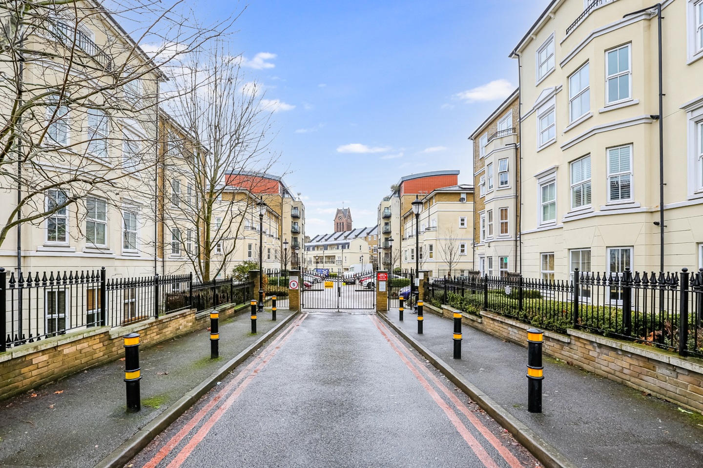 London - 2 Bed Flat, Northpoint Square, NW1 - To Rent Now for £3,000.00 p/m