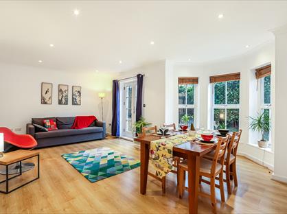 2 Bed Flat, Northpoint Square, NW1