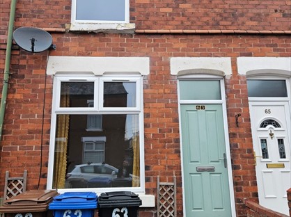 2 Bed Terraced House, Dona Street, SK1