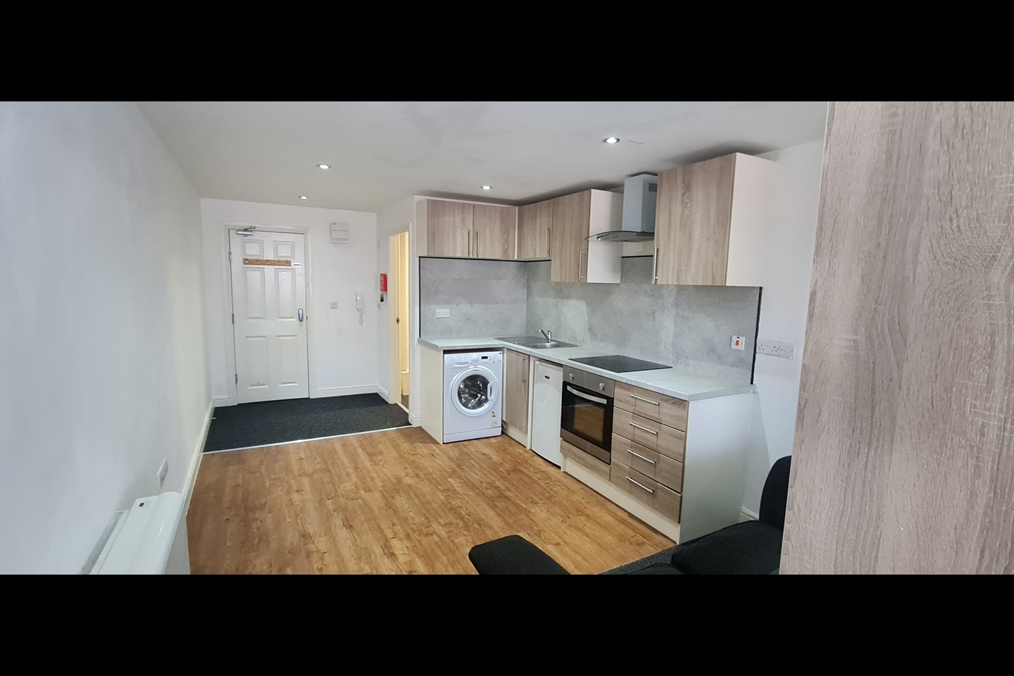 Doncaster Studio Flat, Empire House, DN1 To Rent Now for £485.00 p/m