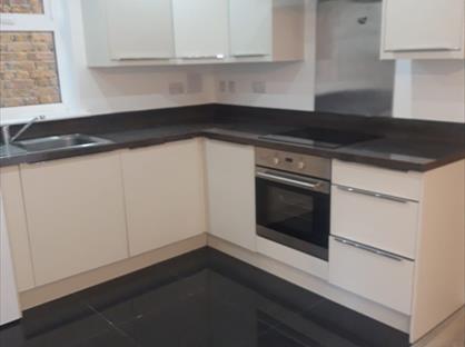 1 Bed Flat, Ferndale Road, SE25