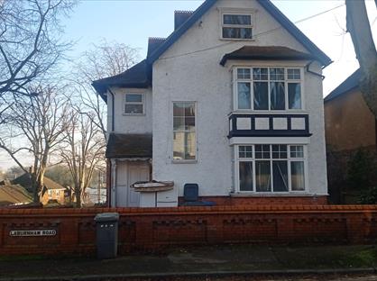 1 Bed Flat, Laburnham Road, SL6