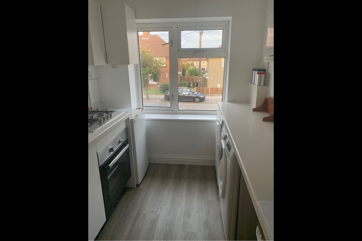 Dagenham 1 Bed Flat, Heathway, RM9 To Rent Now for £1,400.00 p/m