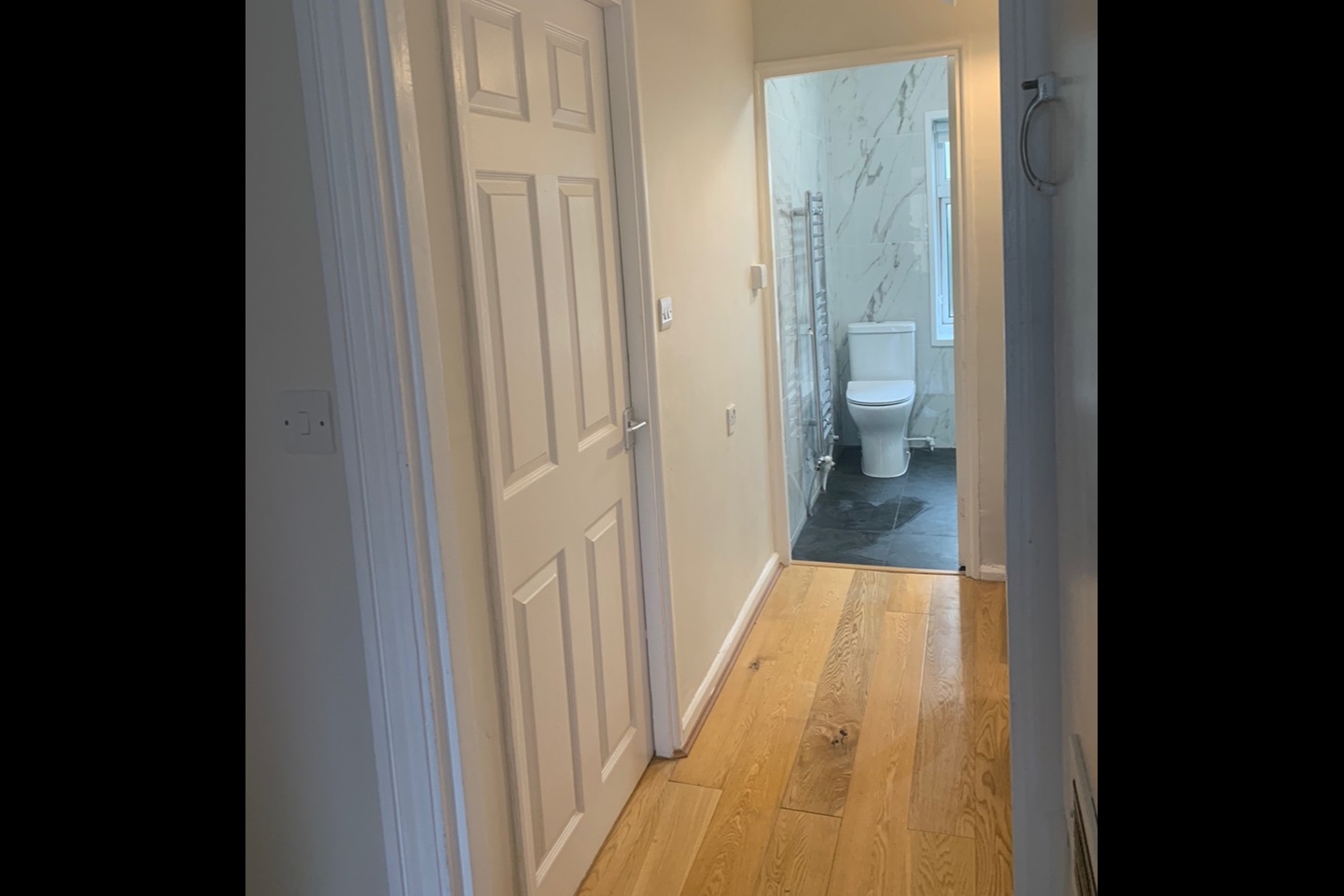 Dagenham 1 Bed Flat, Heathway, RM9 To Rent Now for £1,400.00 p/m