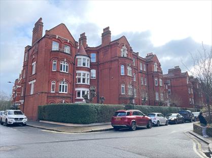 3 Bed Flat, Hamlet Gardens, W6