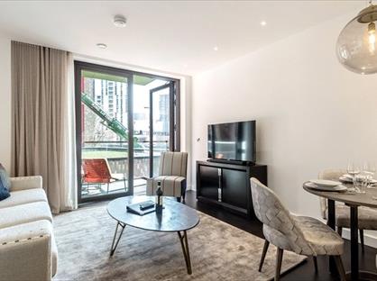 1 Bed Flat, Thornes House, SW11