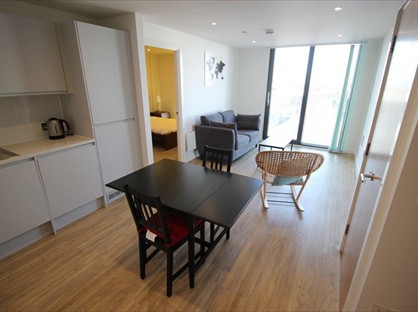 2 Bed Flat, Oxid House, M1