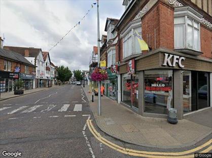 3 Bed Flat, High Street, KT12