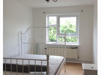 2 Bed Flat, Gibson Court, CM18