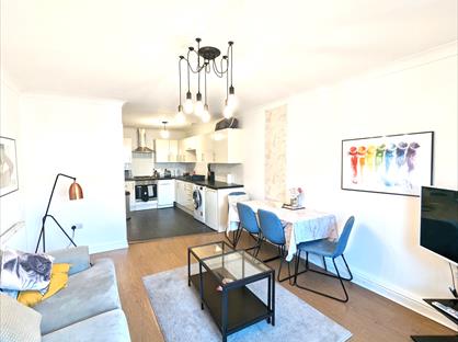 2 Bed Flat, Victoria Avenue, CB4