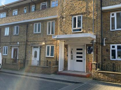 3 Bed Flat, Kerscott House, E3