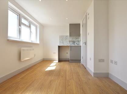 Studio Flat, Keats Way, UB7