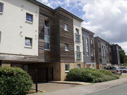 2 Bed Flat, Chaucer Close, NN17