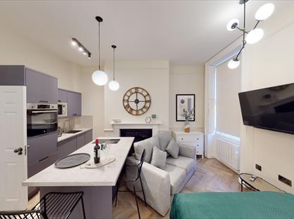 Studio Flat, Ground Floor, L1