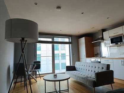 1 Bed Flat, Meridian Plaza, CF10
