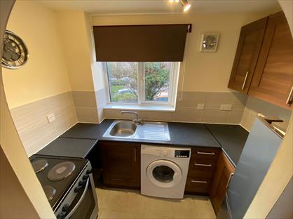 1 Bed Flat, Wroxall Court, RM19