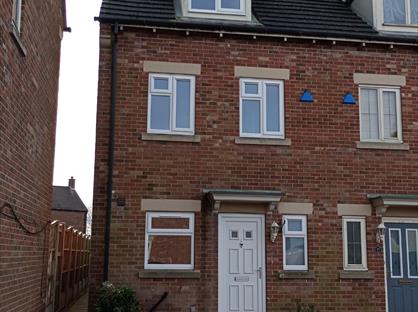 3 Bed End Terrace, Sherwood Dene, NG17