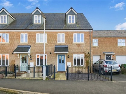 3 Bed Terraced House, Tate Drive, SG18