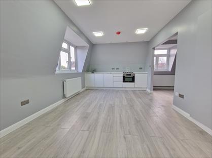 1 Bed Flat, The Riding, NW11
