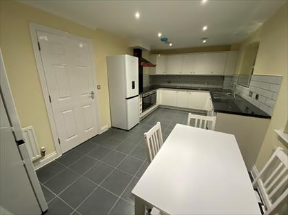 6 Bed Detached House, Mascot Square, CO4